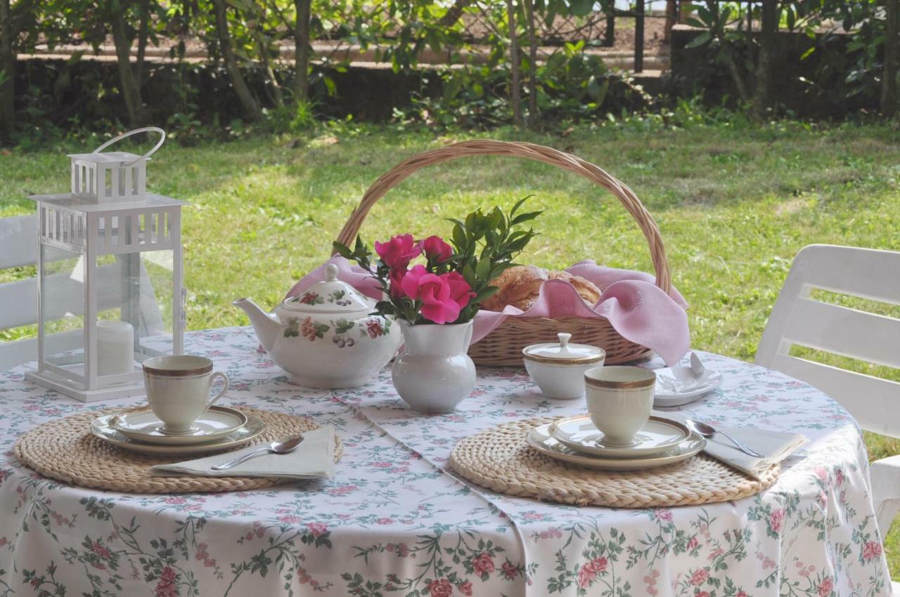 Ca' Rosa Bed & Breakfast Malnate Eksteriør billede